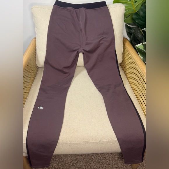 Alo Yoga Airbrush High Waist Stream Lined Leggings 29" Best for up to size small - Picture 5 of 7